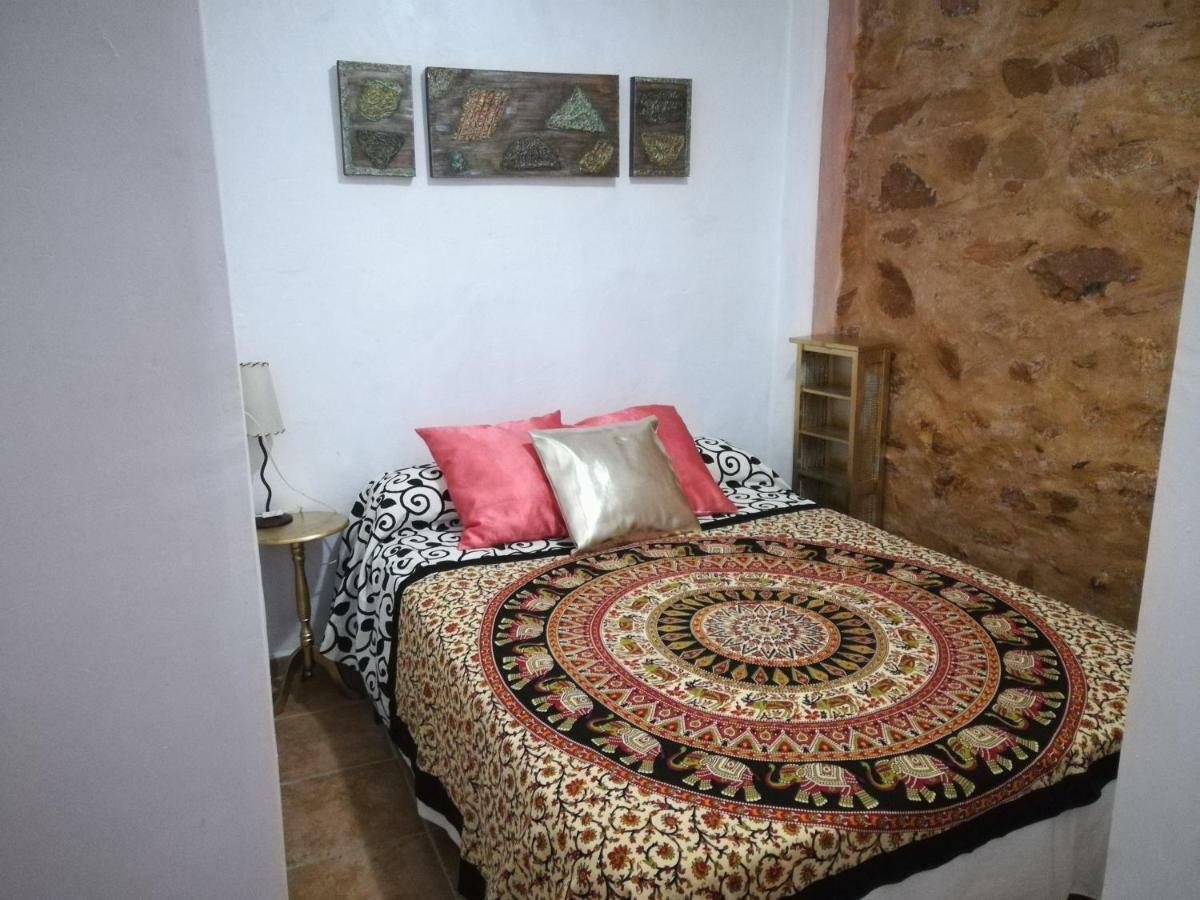 Los Angeles Del Romero Guest House Gátova Eksteriør bilde